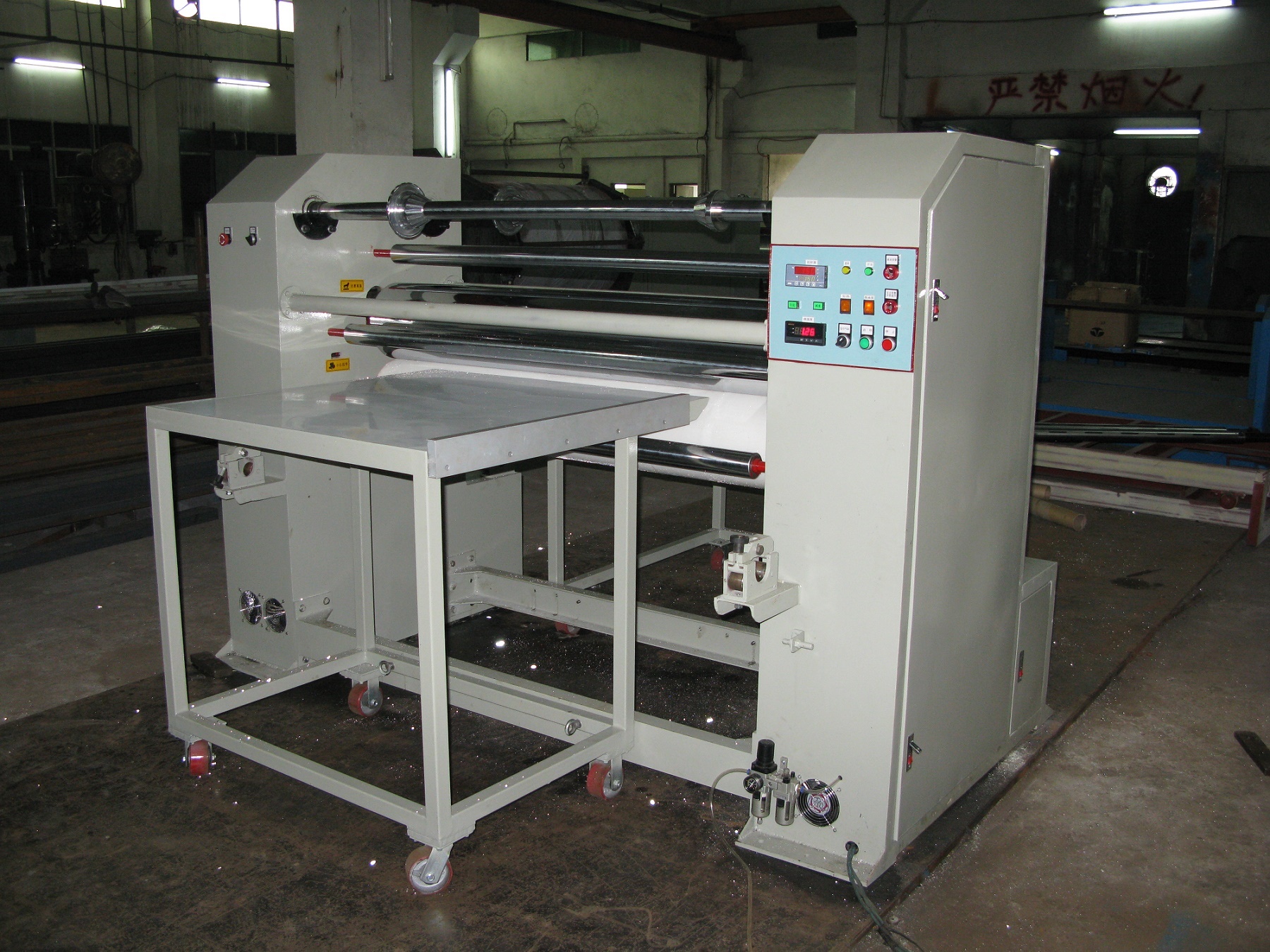 電子行業導電泡棉、導電布新型熱貼復合